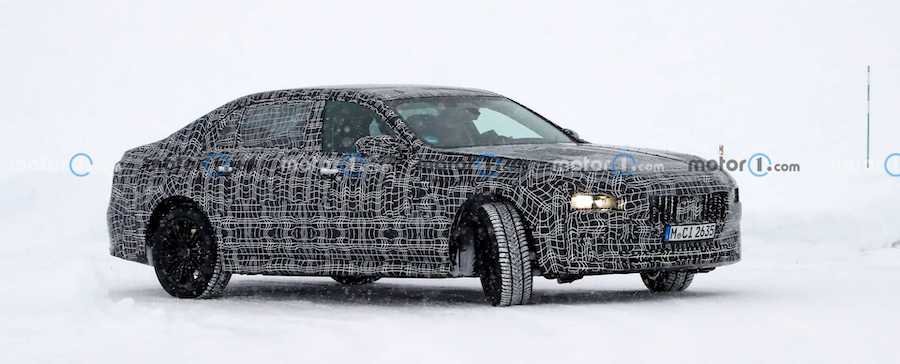 Next-Gen BMW 7 Series Spied With Its Chin Up In The Snow